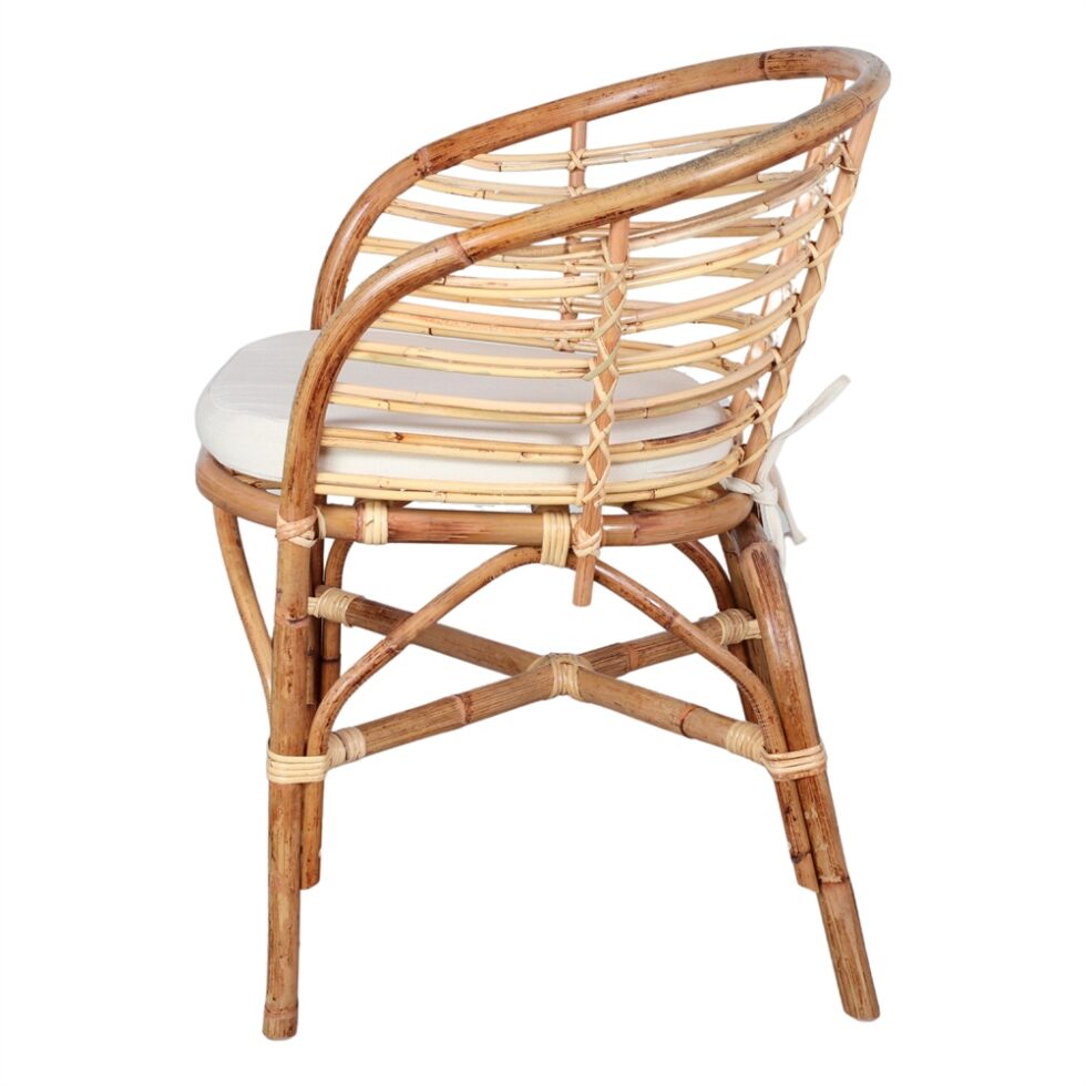 Chaise tapissée style contemporain, idéale pour brasseries et restaurants. Conçue pour un usage professionnel en intérieur.