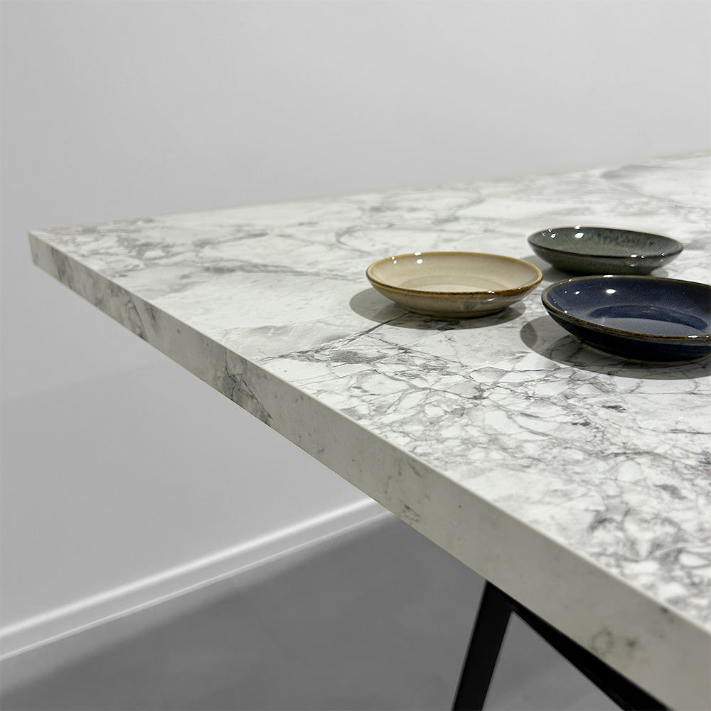 plateau de table sur mesure décor effets marbre blanc, 