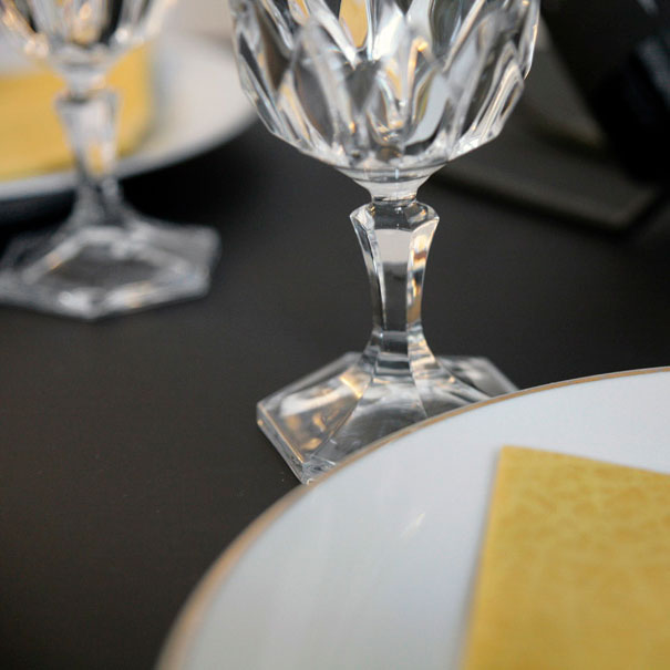 plateau de table sur mesure restaurant noir zéro restootab